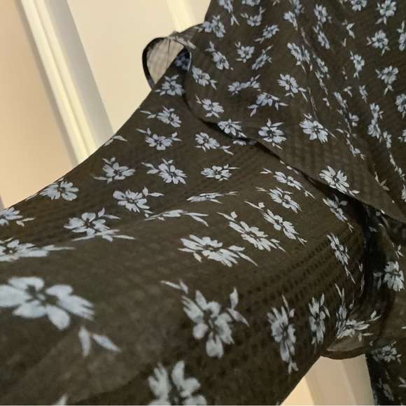 Addition Elle Blouse - Picture 3 of 10